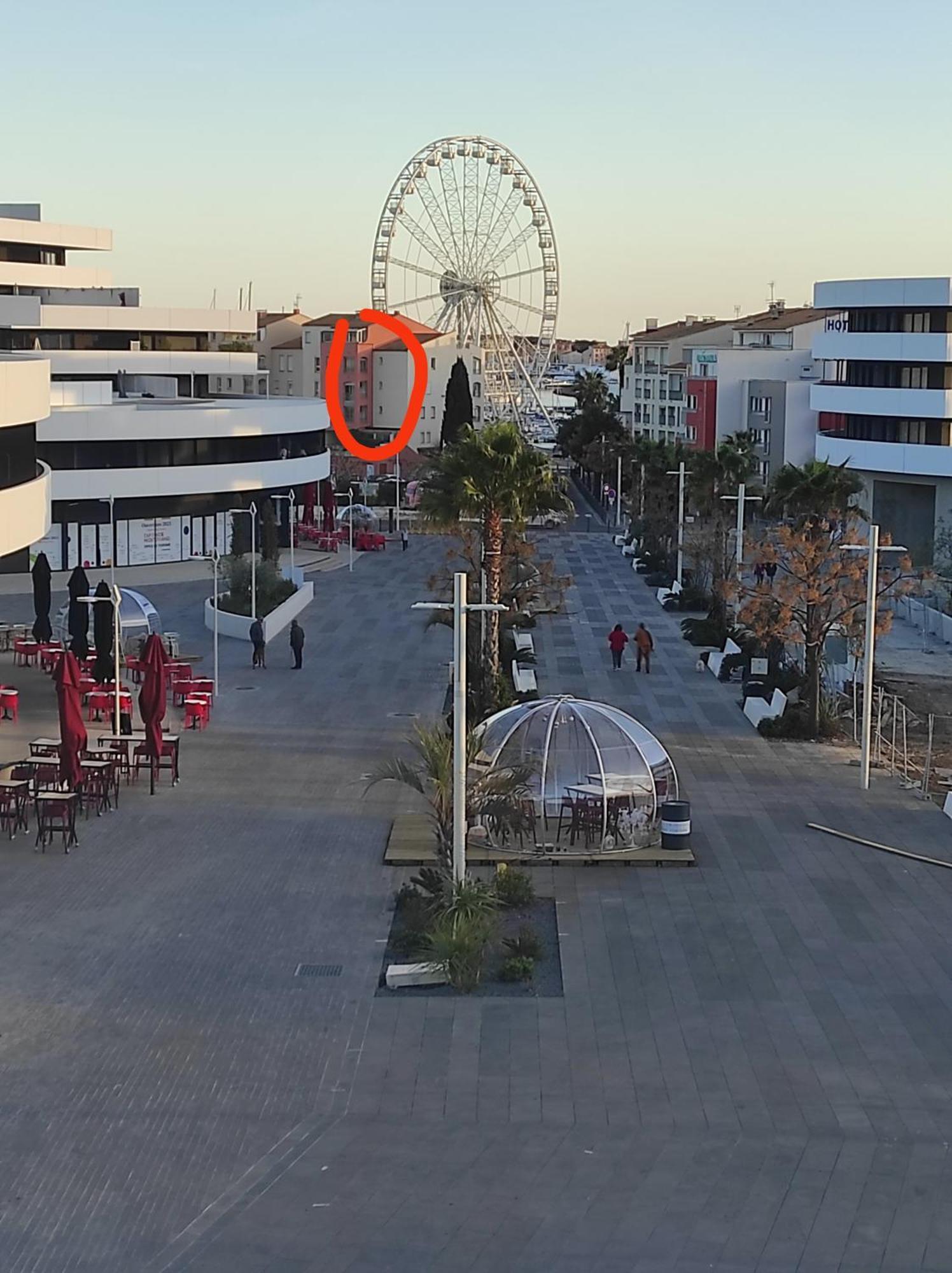 Appartamento Centre Port,studio Cosy,vue Piscine Et Sur Le Parking Prive Ainsi Que Le Mont Saint Martin Agde