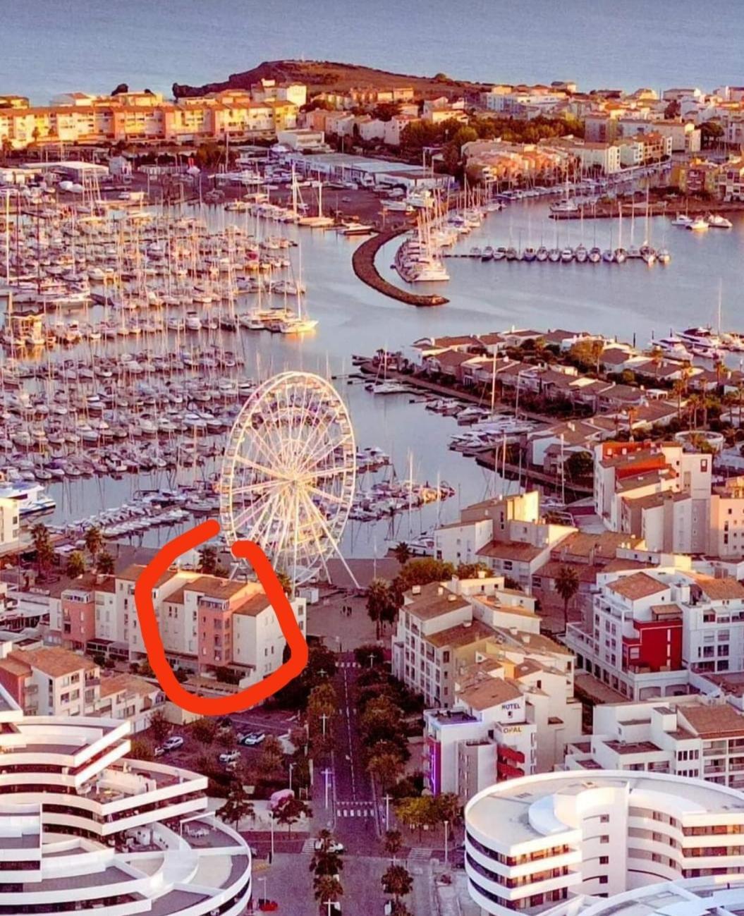 Centre Port,studio Cosy,vue Piscine Et Sur Le Parking Prive Ainsi Que Le Mont Saint Martin Appartamento